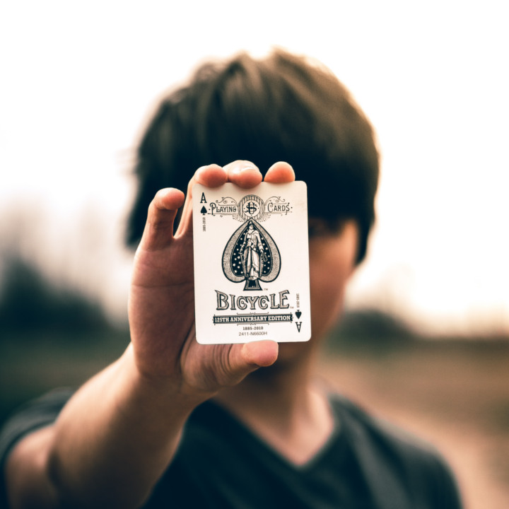 介護業界の転職で有利になる資格とは？